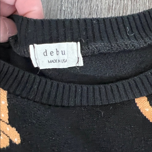 (4) Debut Pretzel Print Shirt - Picture 2 of 2